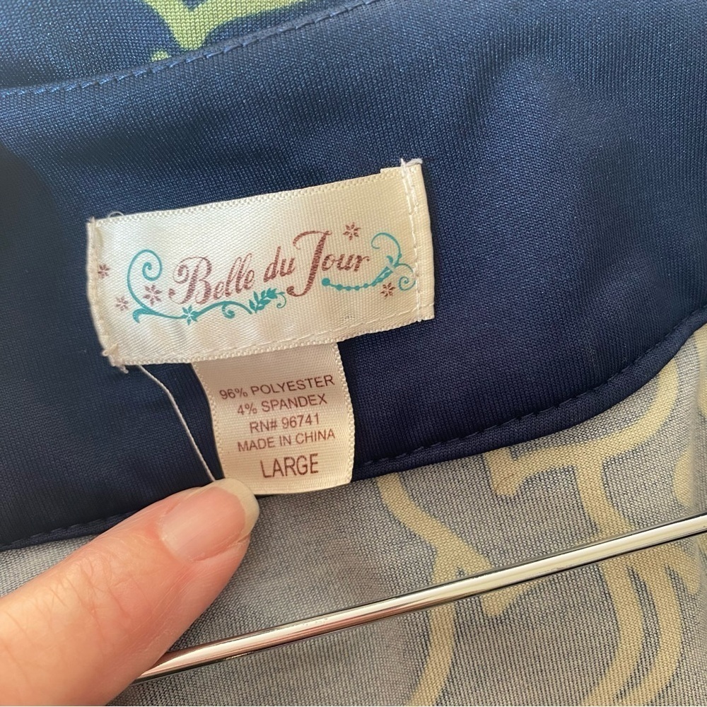 Belle du Jour Women’s Floral Navy Lightweight Stretch Tank Size Large - Picture 6 of 8